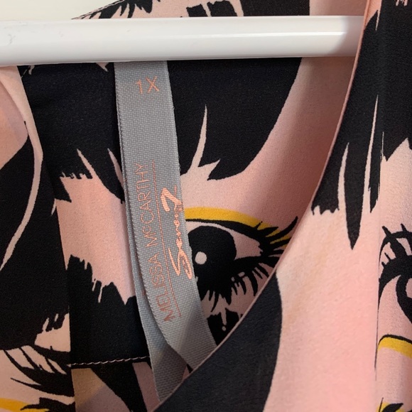 💙 3/30 Unique Blouse - Picture 2 of 4